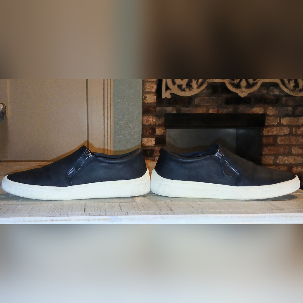 Womens Black Kensie Slip-On ShoeWith Zipper Detail. - Picture 4 of 12